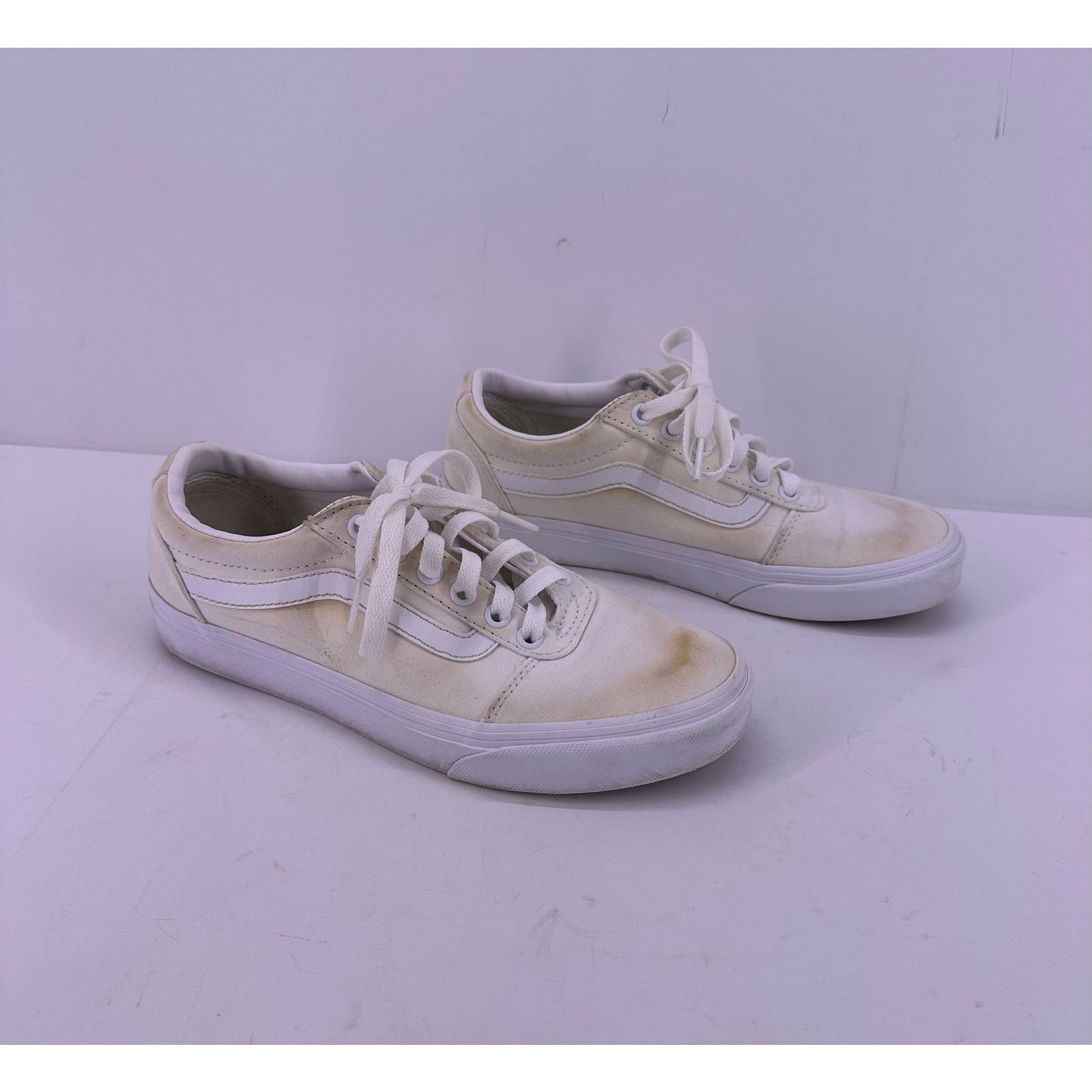 Vans Vans White Low Top Shoes Size 7 women’s Size US 7 / IT 37 - 3 Thumbnail