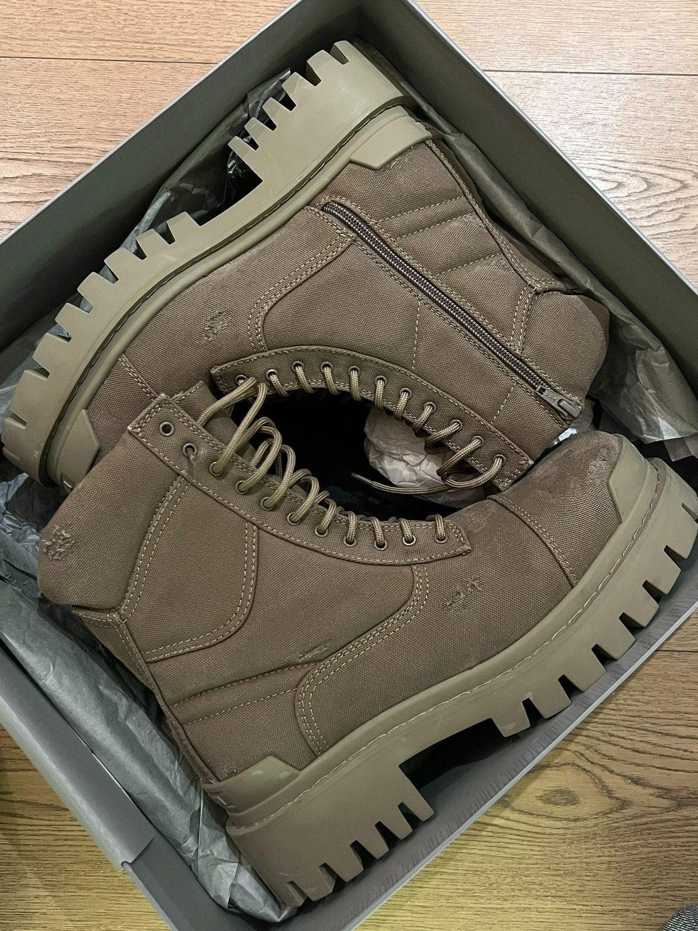 Balenciaga Balenciaga Brown Combat Boots for Men Size US 8 / EU 41 - 1 Thumbnail