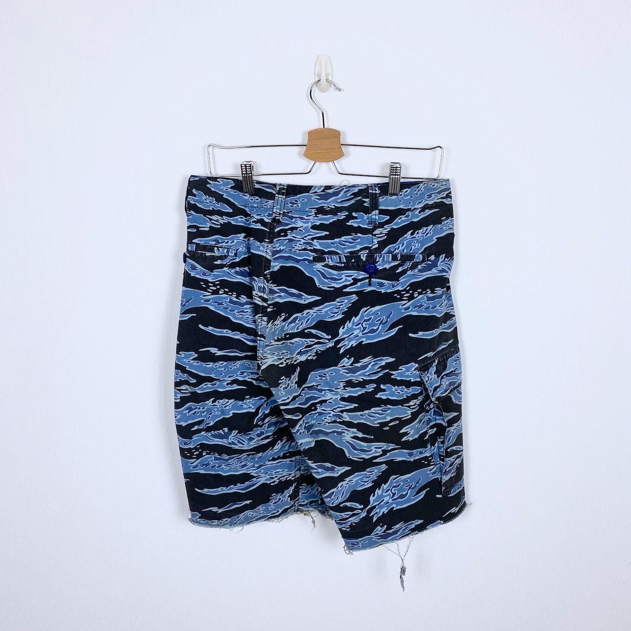 PHENOMENON PHENOMENON X FACETASM TIGER CAMO CARGO SHORTS Size US 34 / EU 50 - 4 Thumbnail