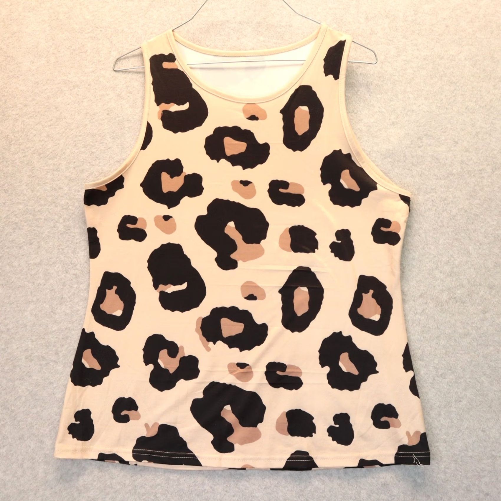 Cougar Refines a product title to maximize search visibility and accuracy. Size L / US 10 / IT 46 - 2 Thumbnail