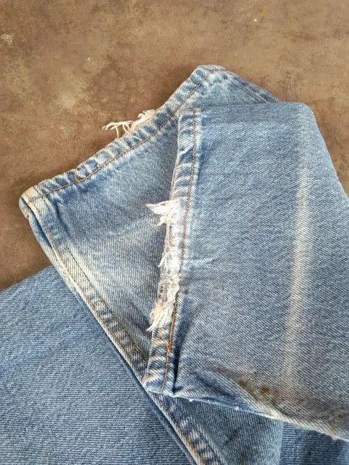 Levi's 90s Vintage Levi's 501 Made In USA Dirty Distressed Jeans Size US 34 / EU 50 - 7 Thumbnail