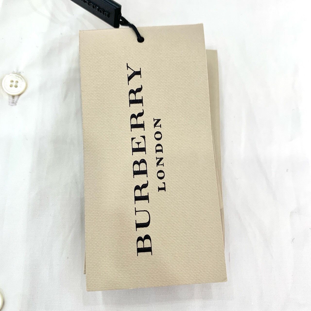 Burberry Burberry Shirt White Cotton Long-Sleeve Shirt (Size 38) Size XS / US 0-2 / IT 36-38 - 3 Thumbnail