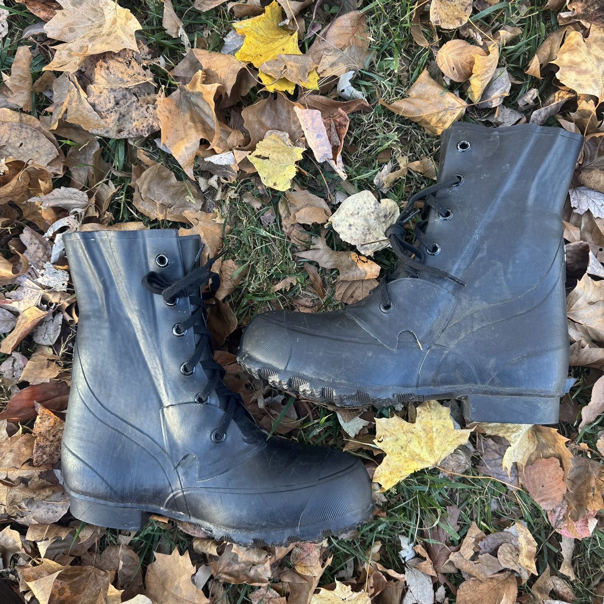 Vintage Vintage Military Bunny/Mickey Boots size 9N Size US 9 / EU 42 - 2 Thumbnail