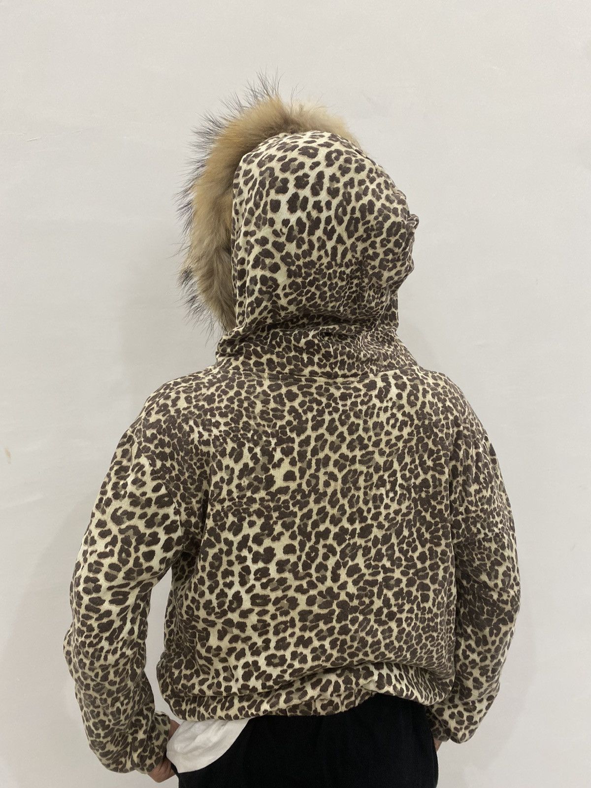 Bershka JAPANESE BSK FAUX ZIP FUR CLEOPARD HOODIE Size US M / EU 48-50 / 2 - 4 Thumbnail