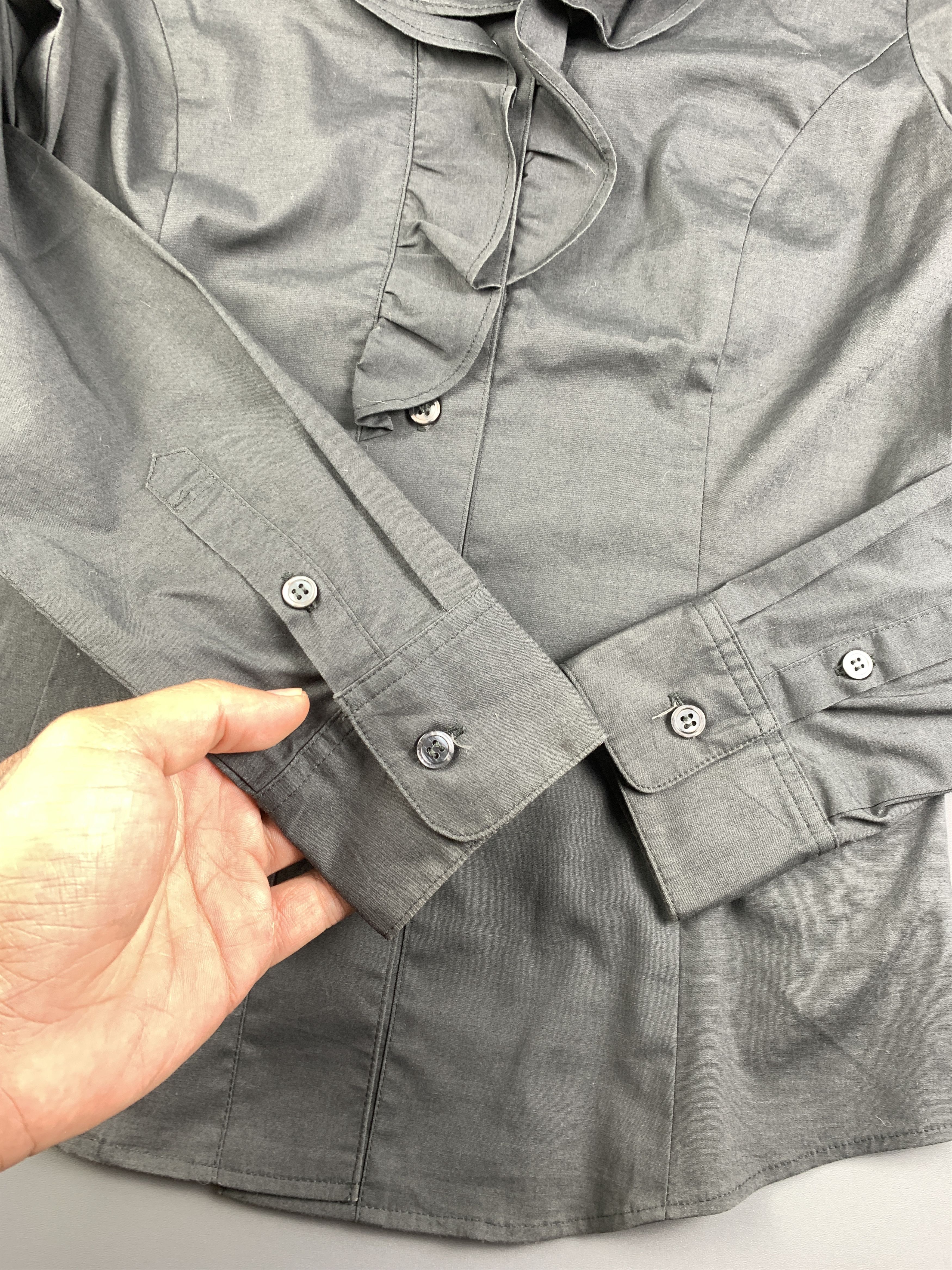Japanese Brand Allure de Elle Charcoal Ruffle Shirt (M) Size M / US 6-8 / IT 42-44 - 4 Thumbnail