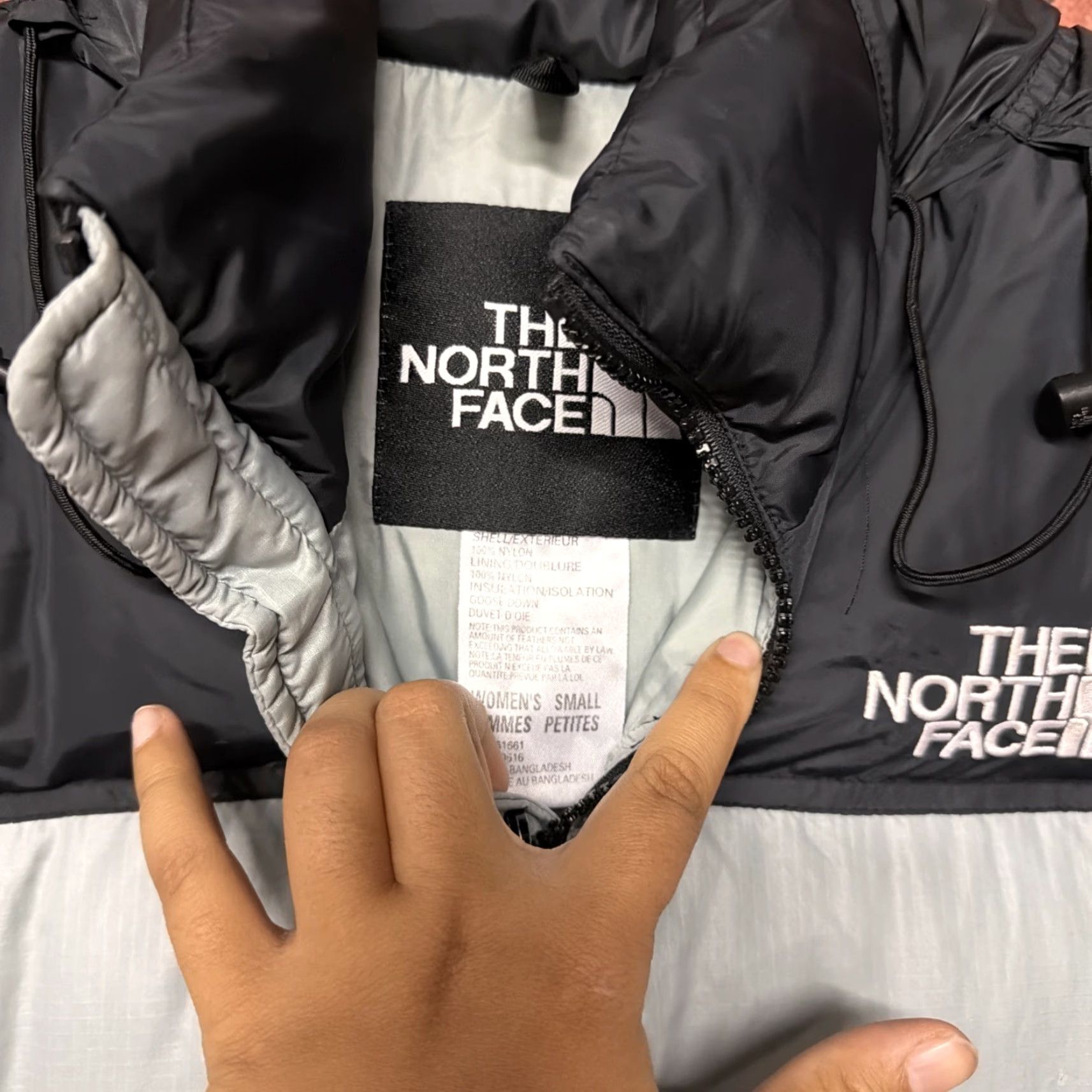 The North Face VINTAGE The North Face Vest Insulated 700 Goose Down Medium Puffer Quilted HOLES Size M / US 6-8 / IT 42-44 - 4 Thumbnail