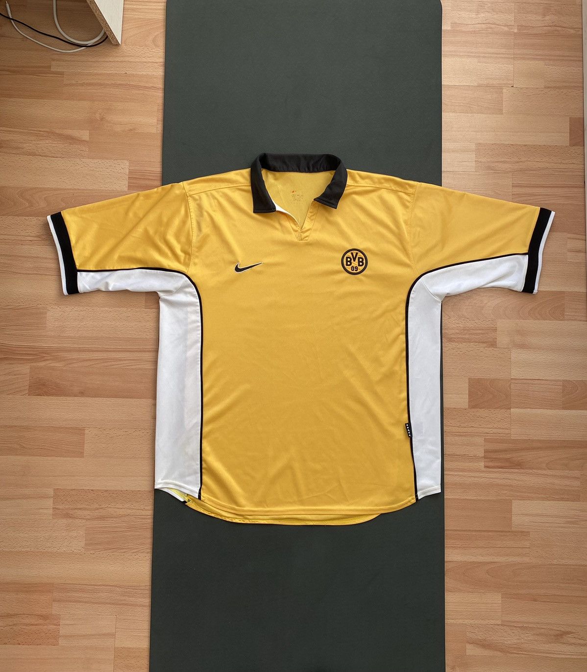 Nike × Vintage 1998-00 Borussia Dortmund Jersey Home Shirt Vintage Footbal Size US XL / EU 56 / 4 - 1 Thumbnail