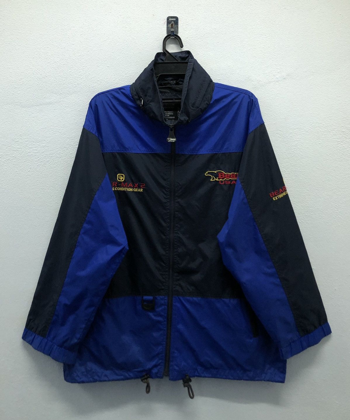 Vintage Vintage Bear USA Windbreaker Jacket Medium Blue Black Nylon Size US M / EU 48-50 / 2 - 1 Thumbnail