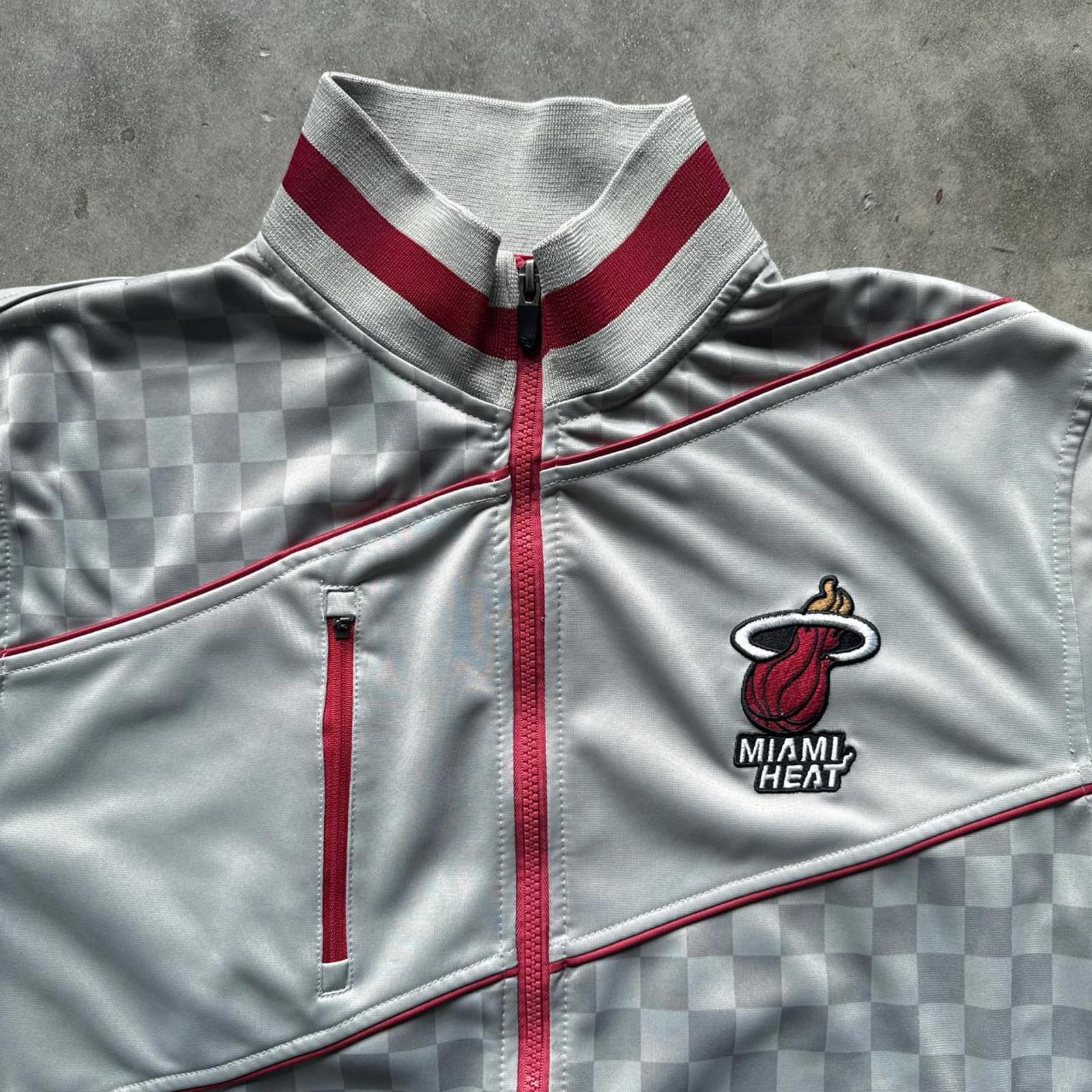 NBA Zip Up Y2K Checkers Miami Heat Full Zip Up Metalic Jacket Size US L / EU 52-54 / 3 - 5 Thumbnail