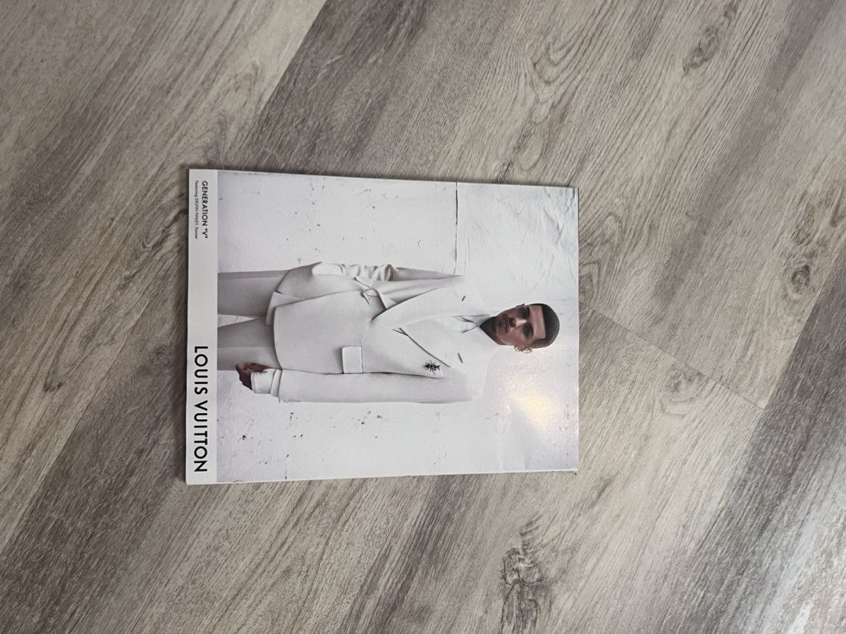 Esquire 2022 Kid Kudi Esquire Magazine Size ONE SIZE - 7 Thumbnail
