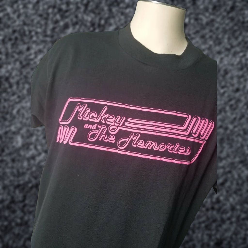 Vintage VINTAGE 80s Mens XL MICKEY And The Memories Single Stitch Puff Graphic T SHIRT Size US XL / EU 56 / 4 - 1 Thumbnail
