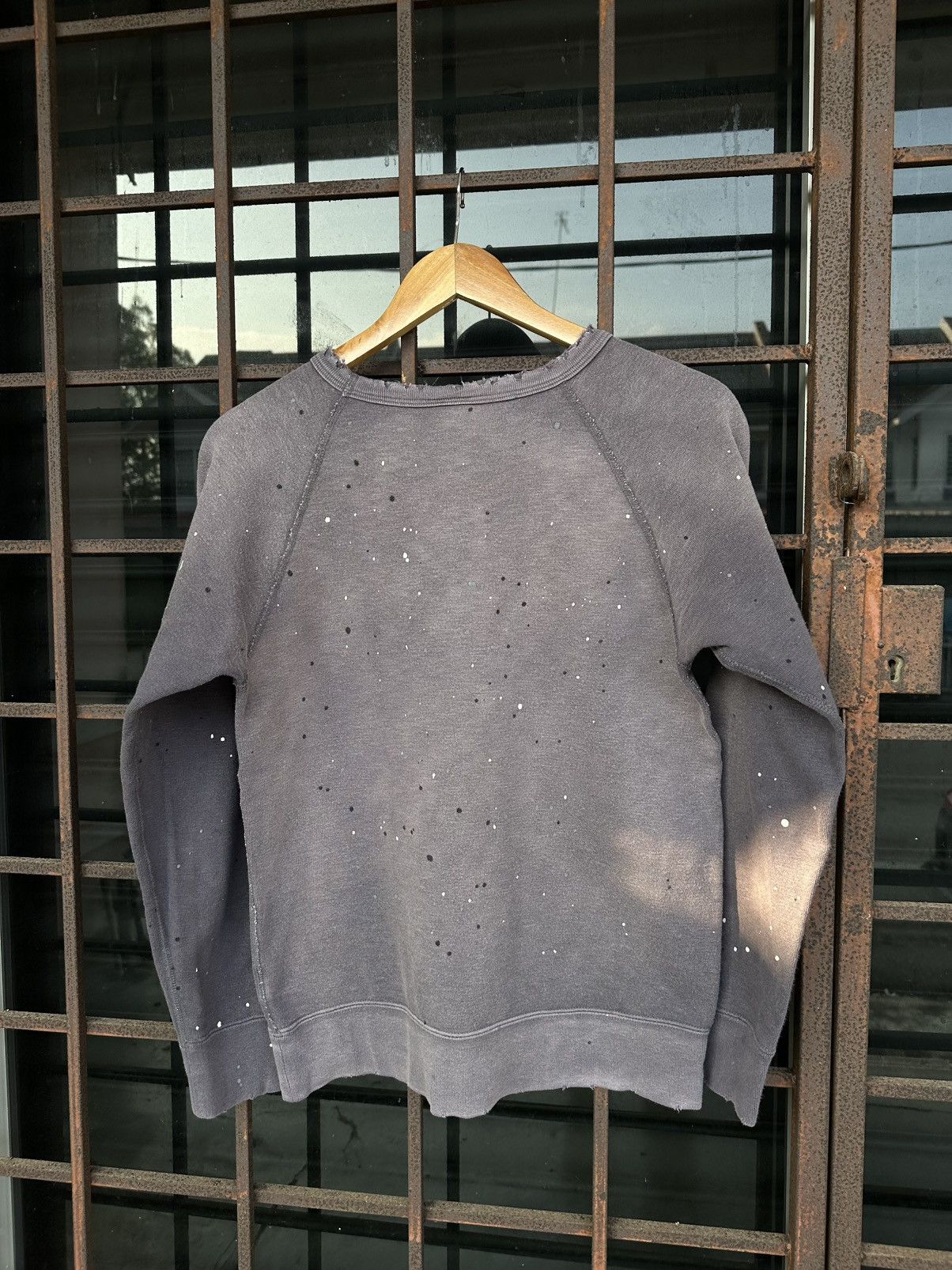 Vintage Thrashed Sun Faded Distressed Erd Grunge Crewneck Size US S / EU 44-46 / 1 - 3 Thumbnail