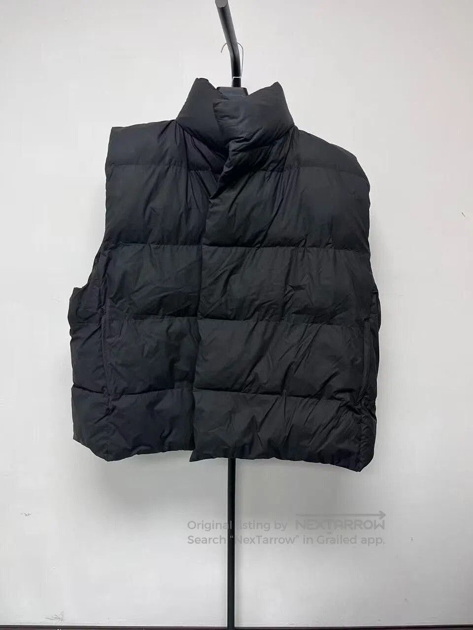 Balenciaga Balenciaga Quilted Logo Padded Vest for Men. Size US M / EU 48-50 / 2 - 2 Thumbnail