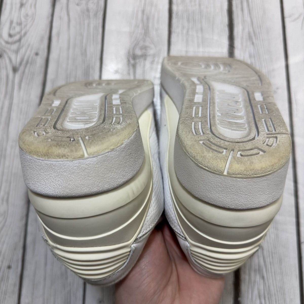 Jordan Brand × Vintage Vintage Air Jordan 2 Retro Low “White Varsity Maize” 2005 Size US 8.5 / EU 41-42 - 7 Thumbnail