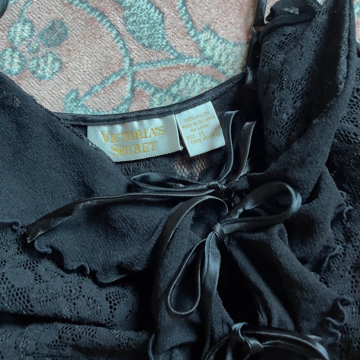 Victoria's Secret Vintage 1990s Black Lace Teddy Bodysuit (Medium) Size M / US 6-8 / IT 42-44 - 4 Thumbnail