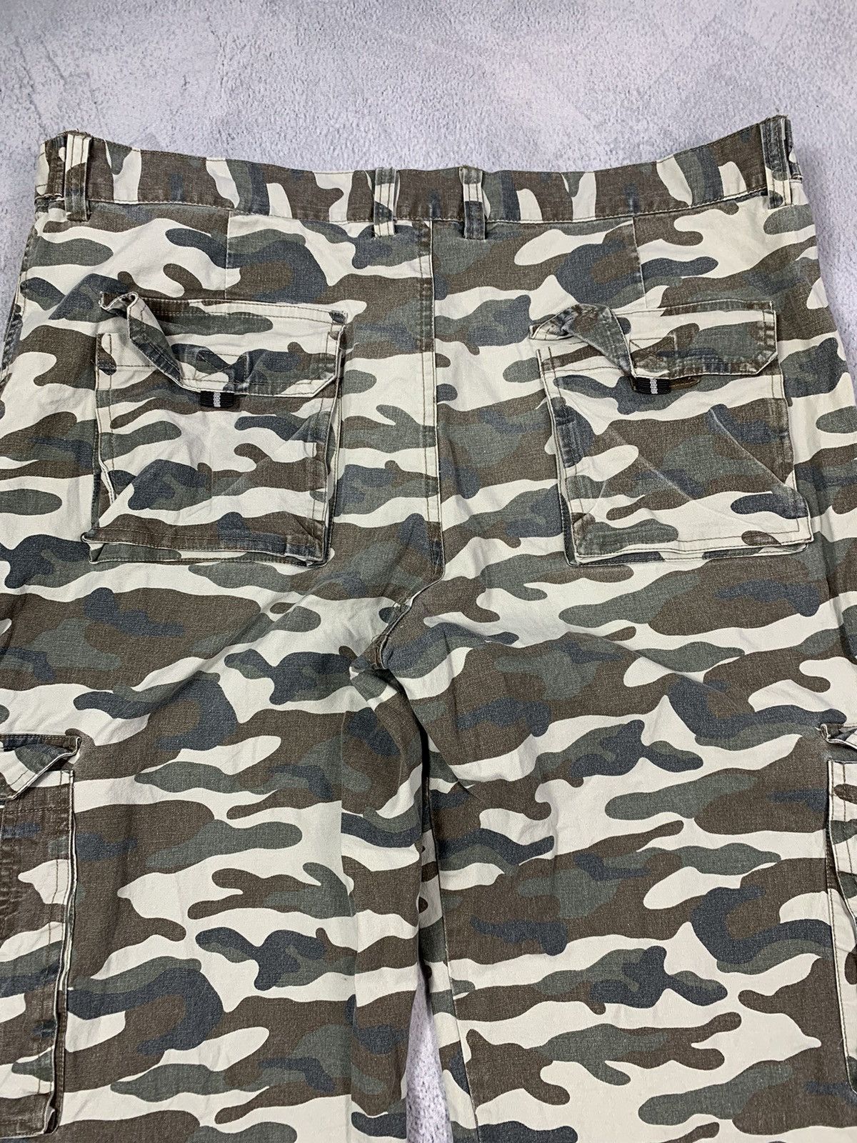 Japanese Brand × Vintage Vintage Japanese faded cargo camo military trouser size 36 Size US 36 / EU 52 - 9 Thumbnail