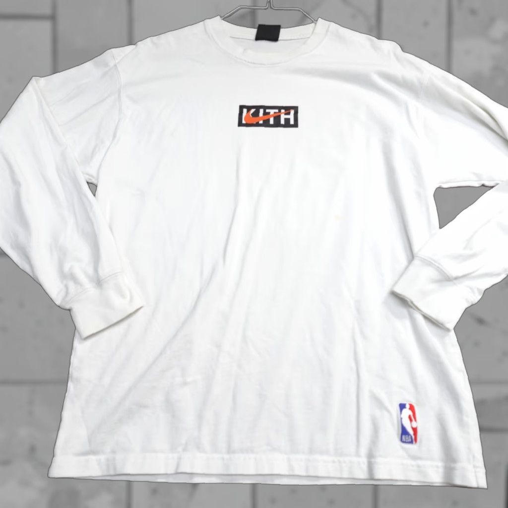 Nike Nike x Kith Shirt Medium White Sleeve Box Logo New York Knicks DA1632-100 Size US M / EU 48-50 / 2 - 1 Thumbnail