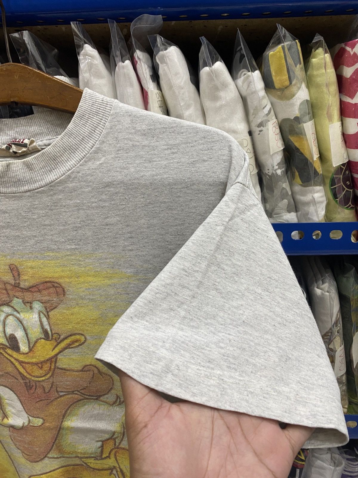 Disney VINTAGE DONALD DUCK TSHIRT Size US M / EU 48-50 / 2 - 6 Thumbnail