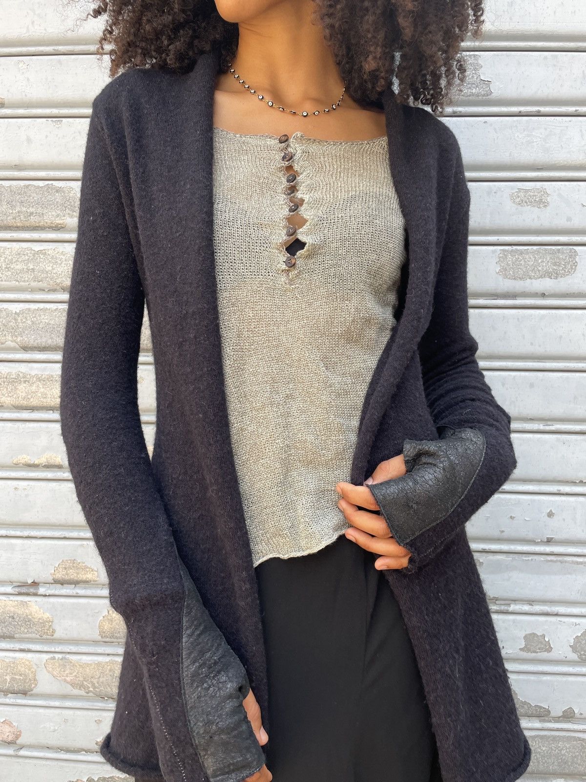 10sei0otto Avant-Garde Blistered Leather Patch Wool Cardigan
