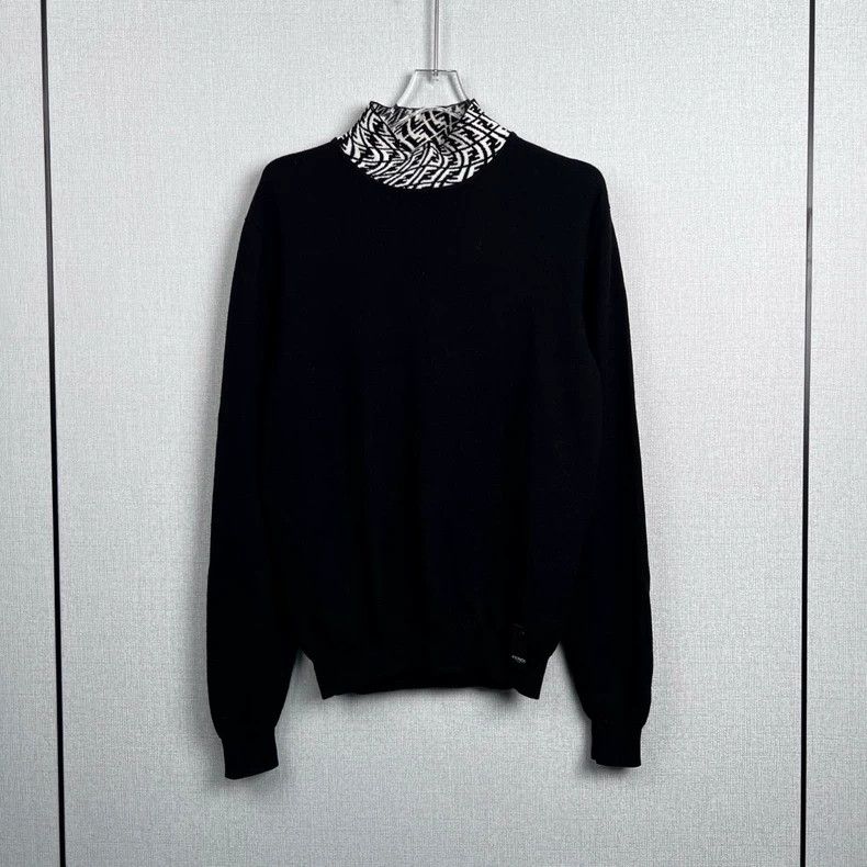 Fendi Neckline logo sweater
