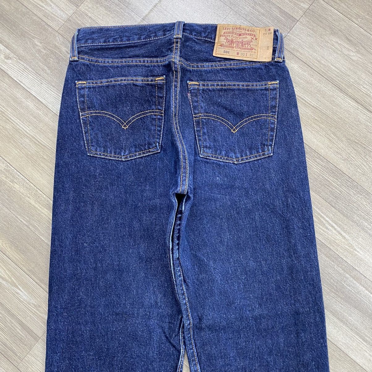Levi's Vintage Clothing 🇺🇸1990s Vintage Levis 501 USA 30x32 Indigo Blue Jeans Women Size US 29 - 17 Thumbnail