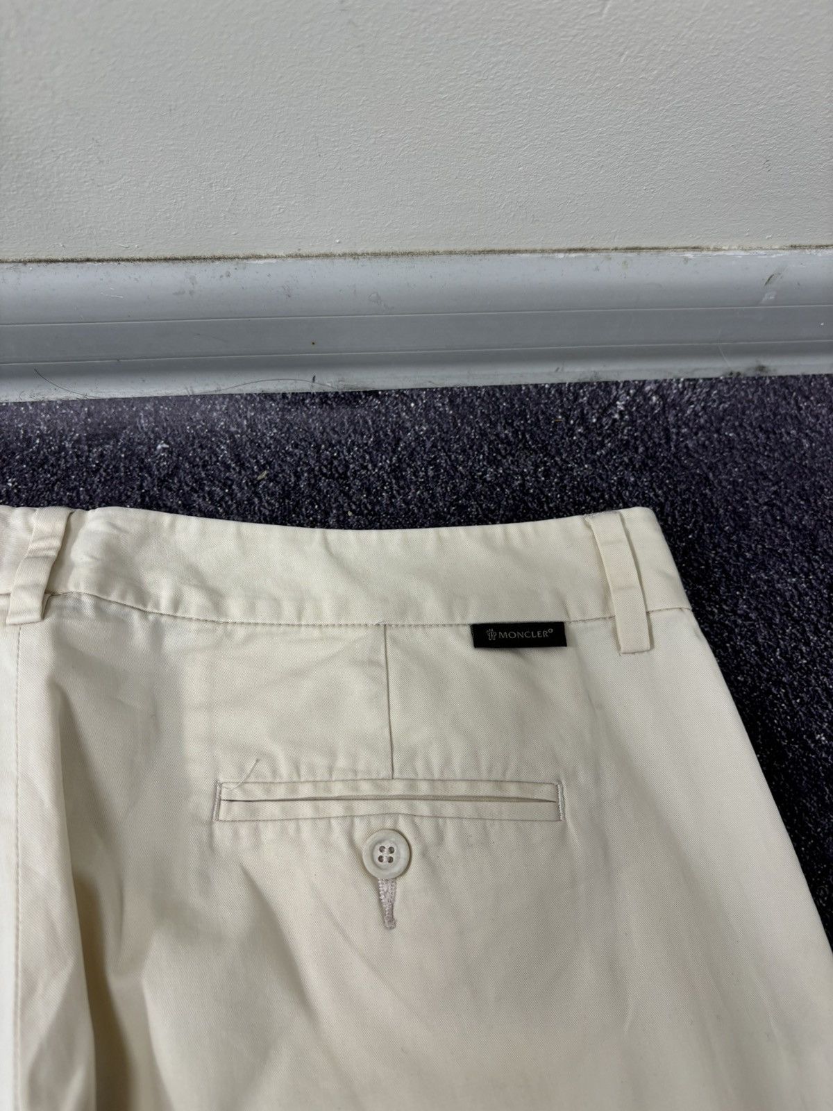 Moncler Vintage Moncler Women’s Straight Fit Cream Pants Trousers Size 34" / US 12 / IT 48 - 22 Thumbnail