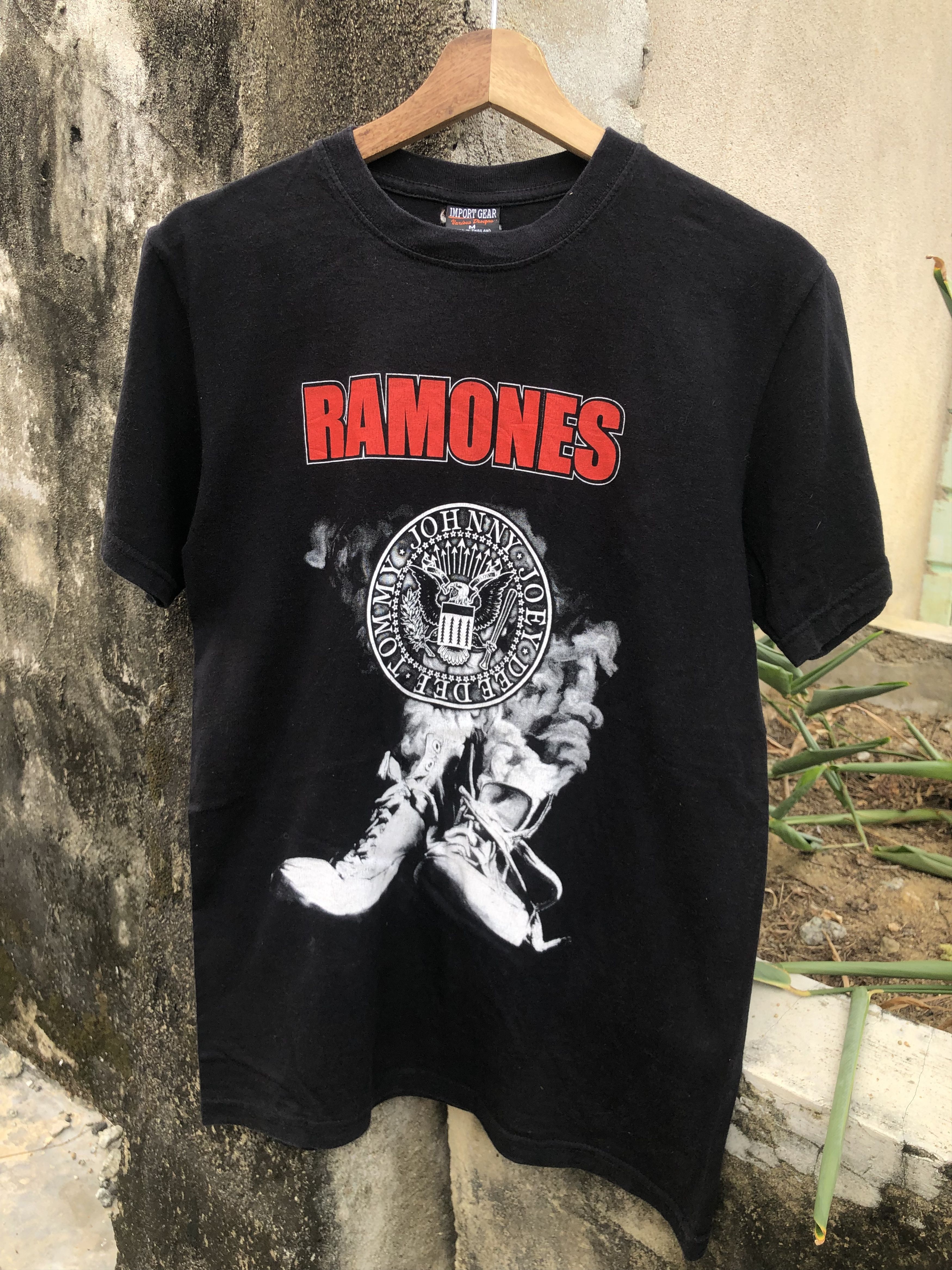 Band Tees Vintage Ramones "Presidential Seal" Tshirt Size US S / EU 44-46 / 1 - 1 Thumbnail