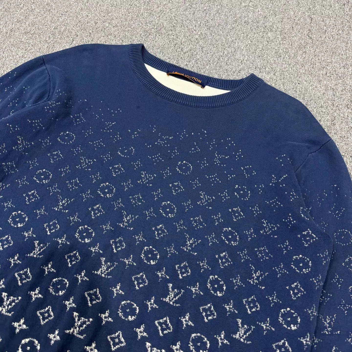 Louis Vuitton LV sweatshirt navy gradient hem full print M 99 new Size US M / EU 48-50 / 2 - 3 Thumbnail