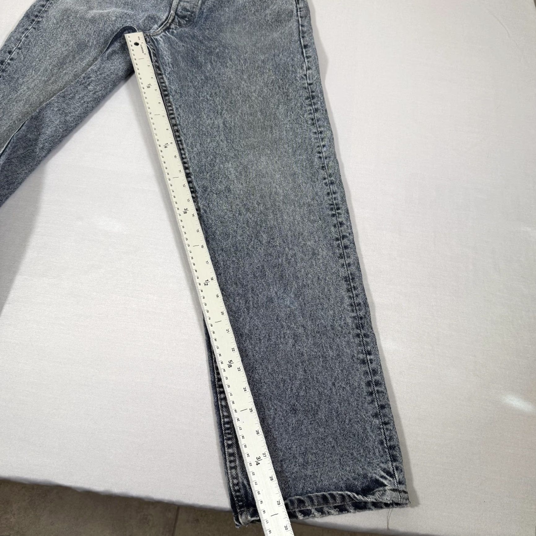 Levi's VINTAGE Levi's 501 Jeans Mens 30x30 Blue Straight Fit Denim Cowboy 90s Size US 30 / EU 46 - 4 Thumbnail