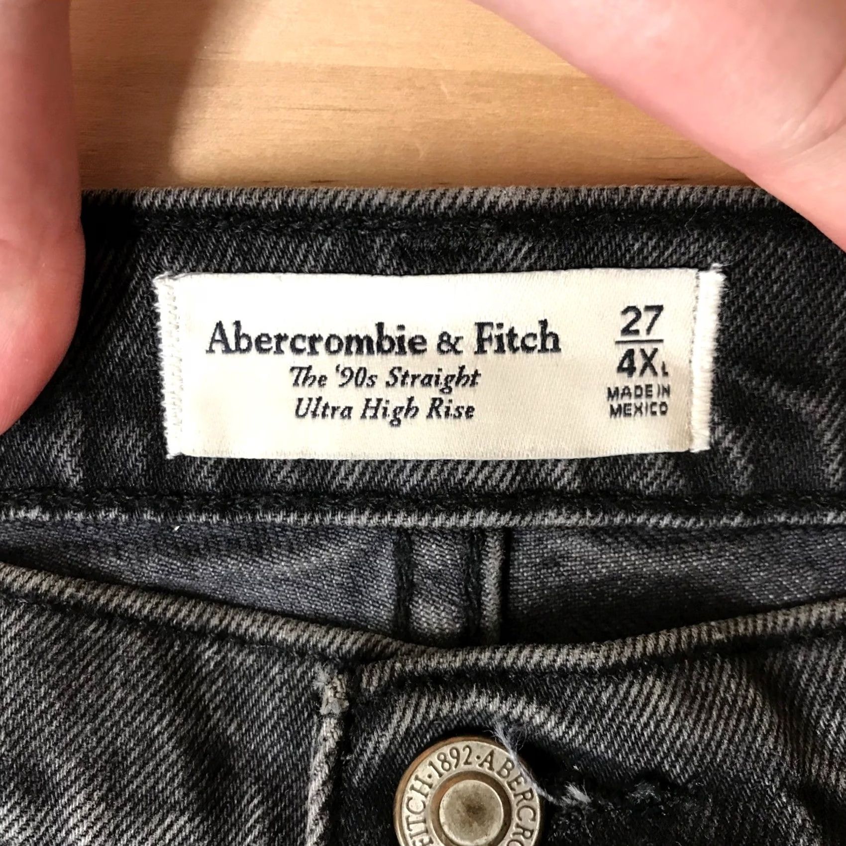 Abercrombie & Fitch Abercrombie & Fitch The 90s Straight Ultra High Rise Washed Black Jeans 27 4XL Size 27" / US 4 / IT 40 - 7 Thumbnail