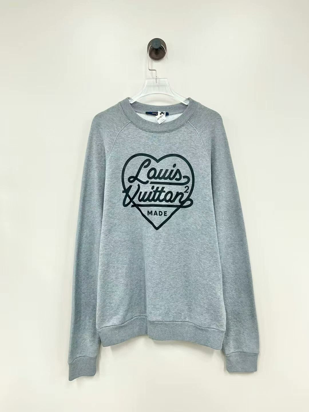 Louis Vuitton gray louis vuitton logo sweatshirt size small Size S / US 4 / IT 40 - 1 Thumbnail