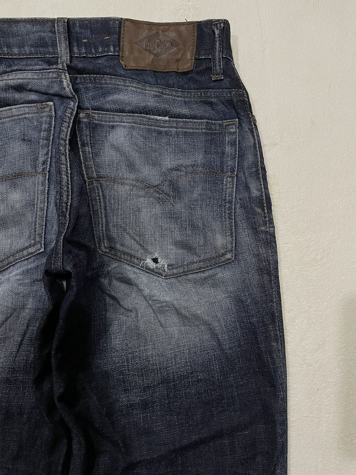 Lee Vintage Lee Cooper Straight Cut Distress Faded Dark Blue Size US 30 / EU 46 - 16 Thumbnail