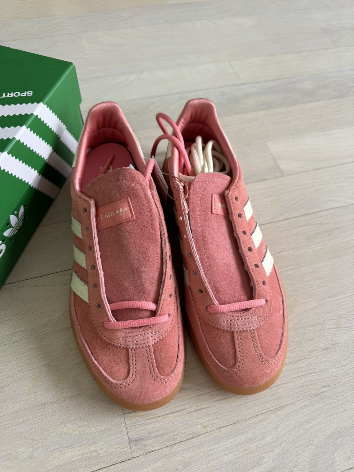 Adidas × Sporty & Rich Handball Spezial Sporty and Rich Pink Size US 7.5 / IT 37.5 - 2 Thumbnail
