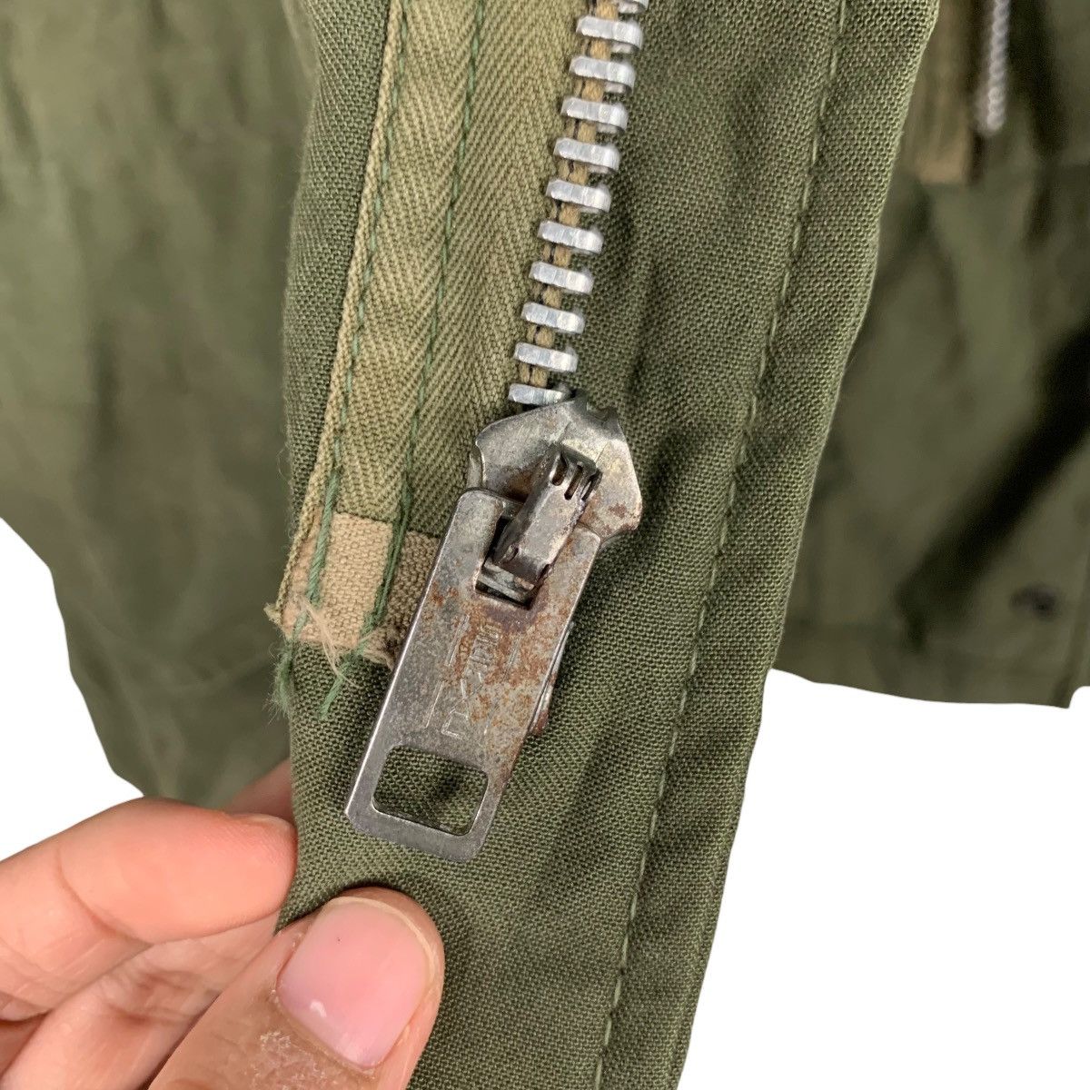 Vintage Vintage Olive Green Army Military Field Jacket #2304-C102 Size US L / EU 52-54 / 3 - 13 Thumbnail