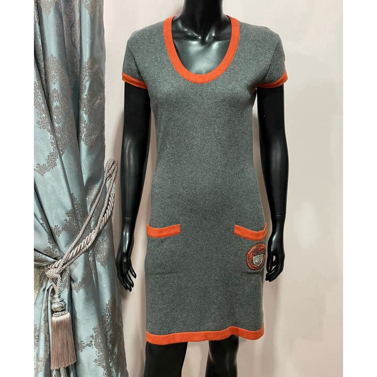 Chanel CHANEL 07A Cashmere COCO Logo Badge Knit Dress Sz.44 Size L / US 10 / IT 46 - 1 Thumbnail