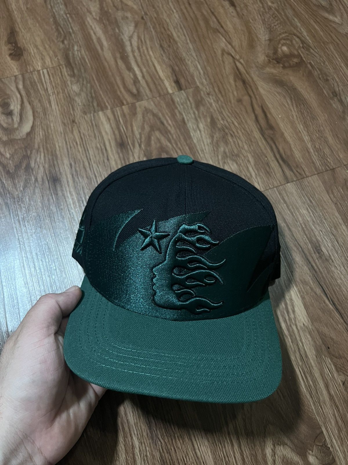 image of Hellstar Shark Teeth Snapback in Green, Men's