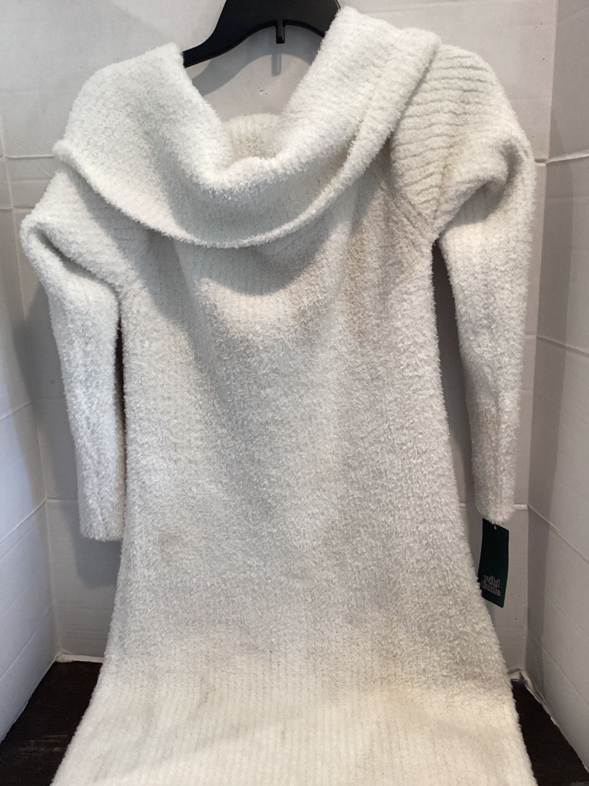 Other Ladies wild Fable white long turtleneck Sweater new w/tags Size XL / US 12-14 / IT 48-50 - 1 Thumbnail