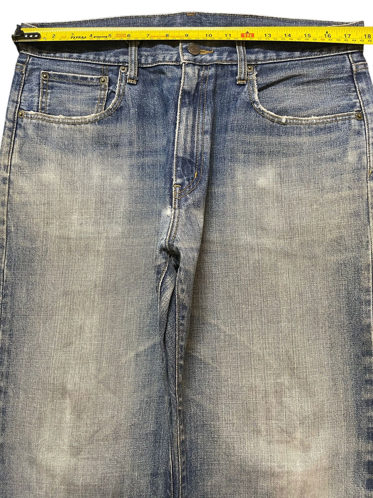 Uniqlo Vintage Japanese Uniqlo Blue Faded Wash Distress Baggy Jeans Size US 35 - 11 Thumbnail