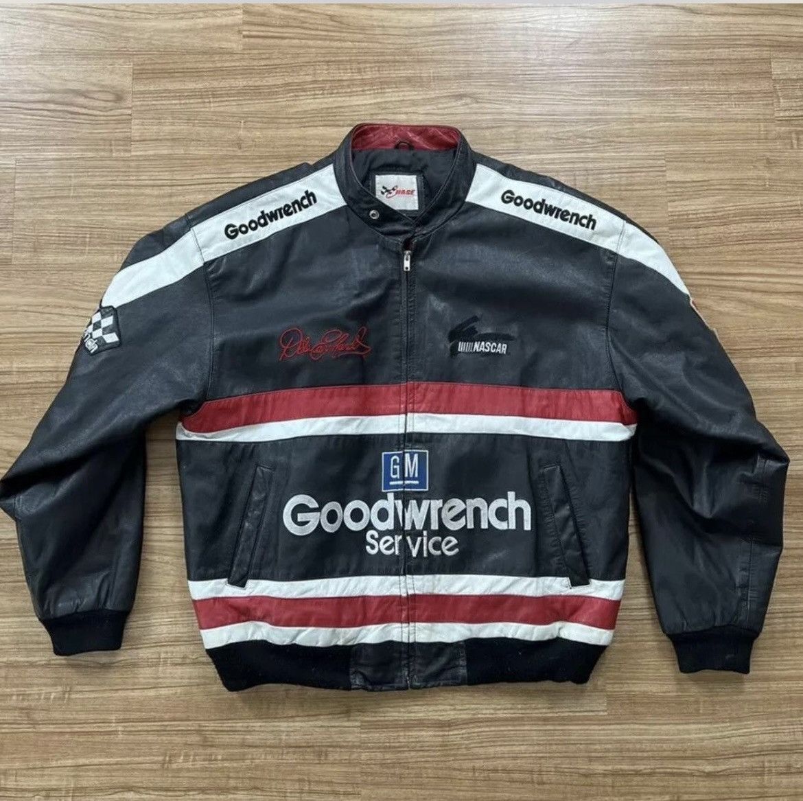 Chase Authentics × NASCAR × Vintage Vintage NASCAR Dale Earnhardt Leather Jacket Size US XL / EU 56 / 4 - 1 Thumbnail