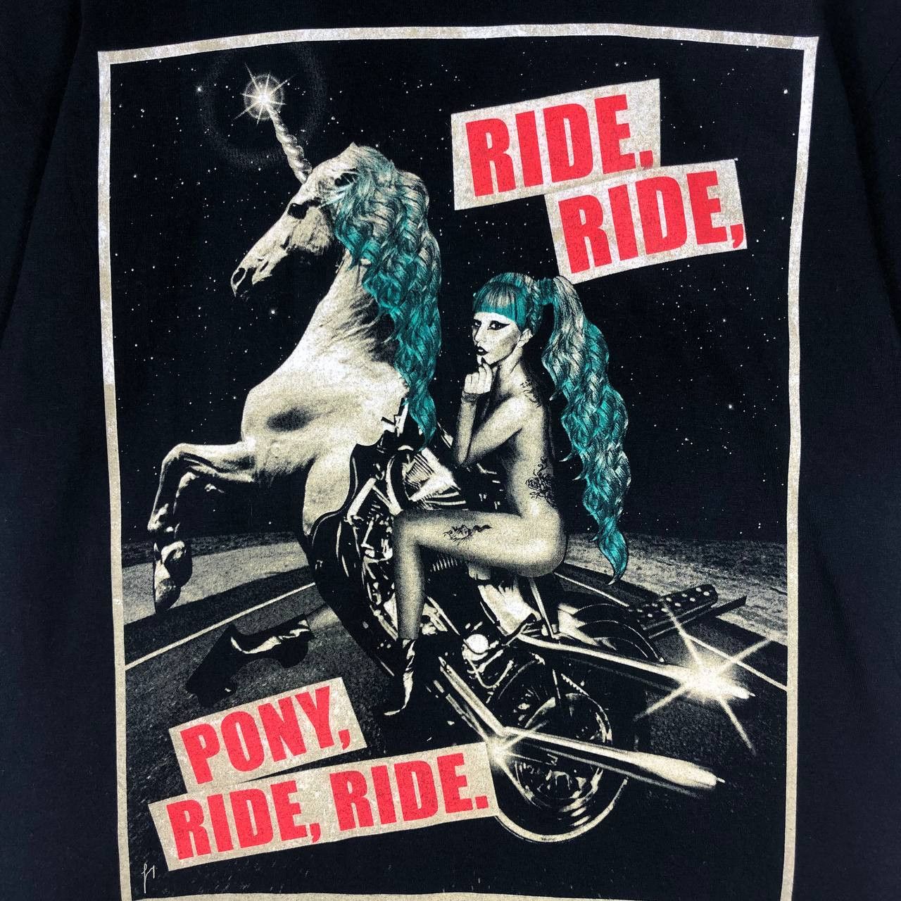 Gildan Lady Gaga The Born This Way Ball Tour Pony Ride T-Shirt Size US L / EU 52-54 / 3 - 5 Thumbnail