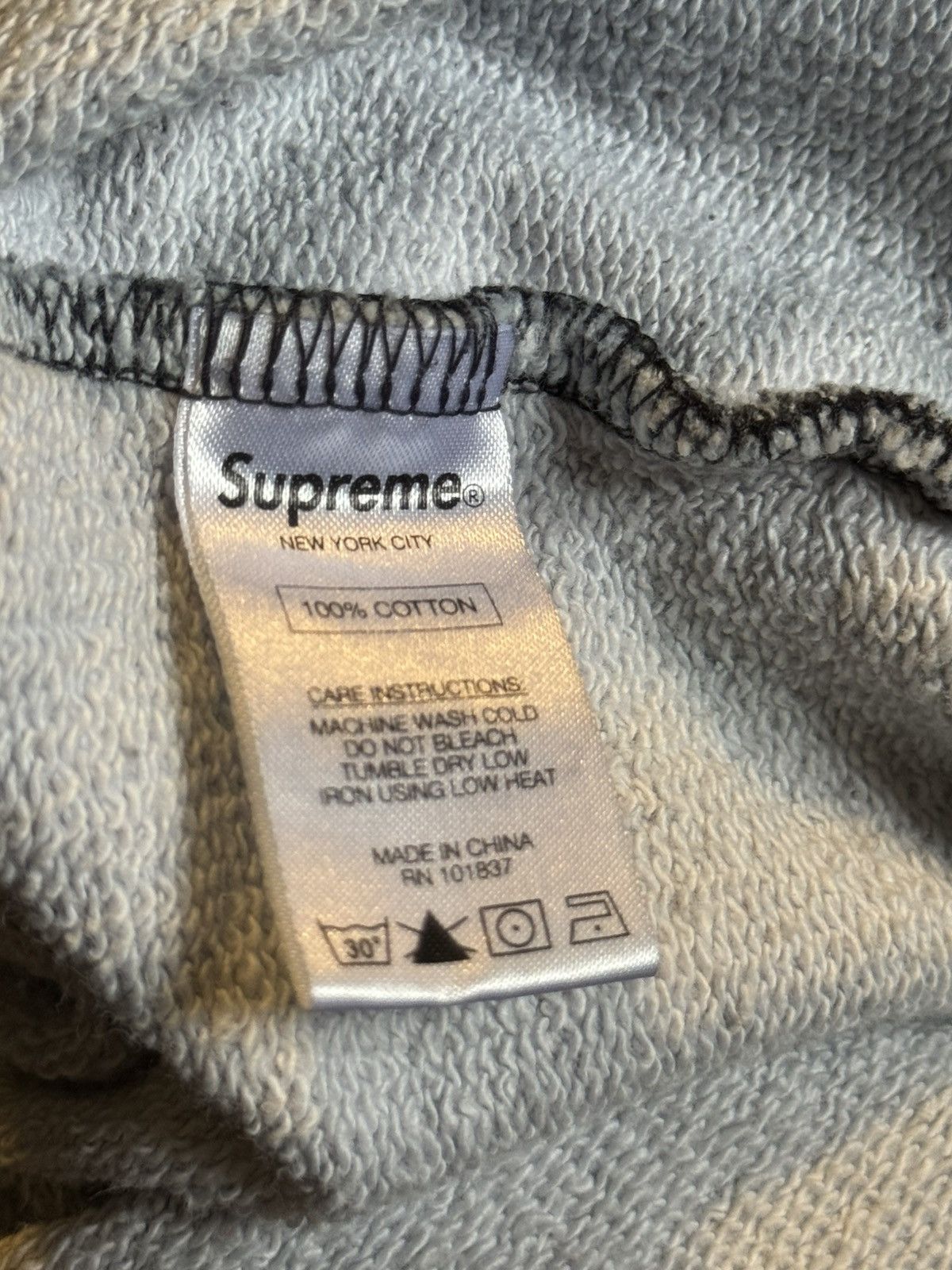 Supreme Supreme F/W14 H.R. Giger Li ll Hoodie Size US M / EU 48-50 / 2 - 7 Thumbnail