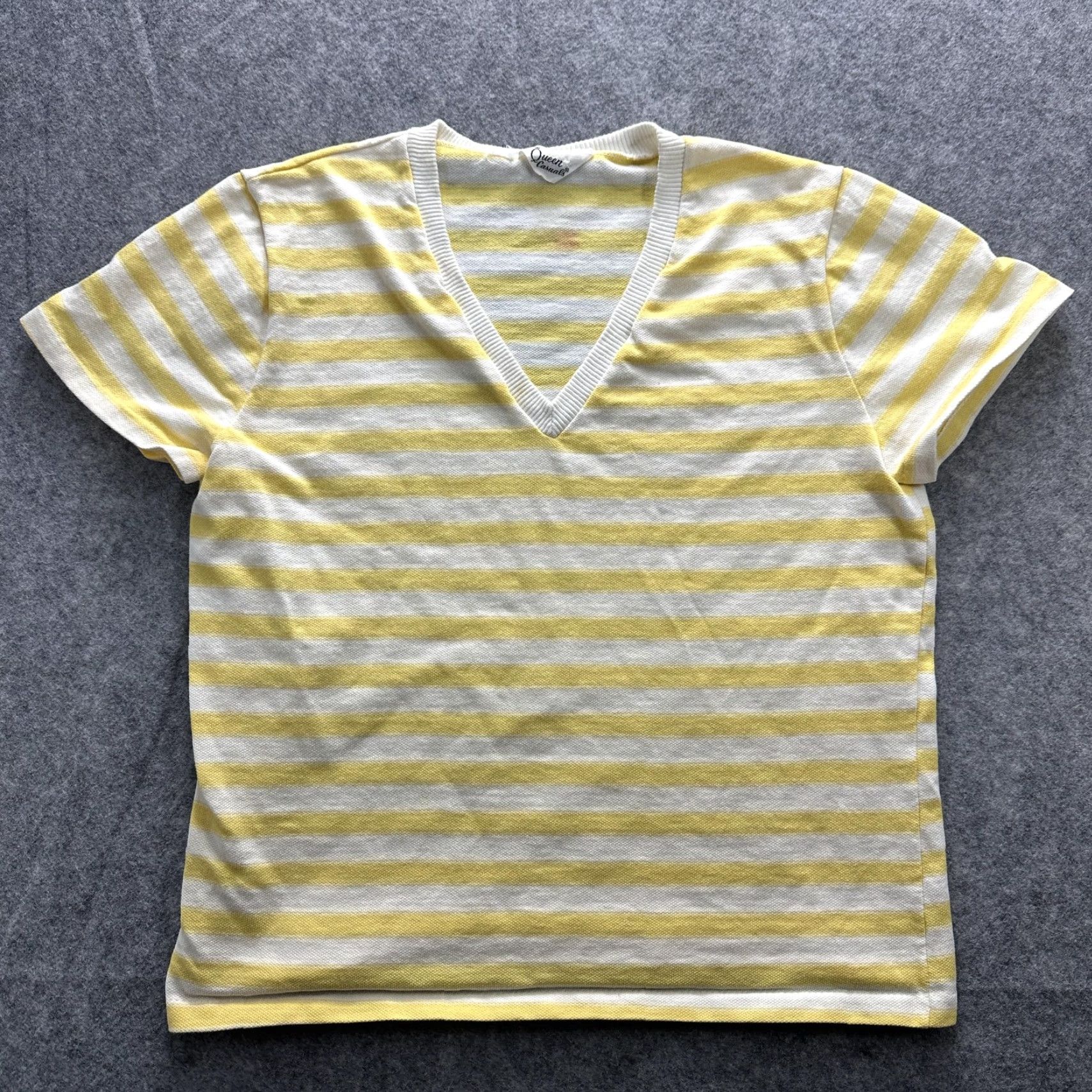 Vintage VINTAGE Queen Casuals Shirt Womens Small Yellow White Stripe V Neck Pique 80s Size S / US 4 / IT 40 - 2 Thumbnail