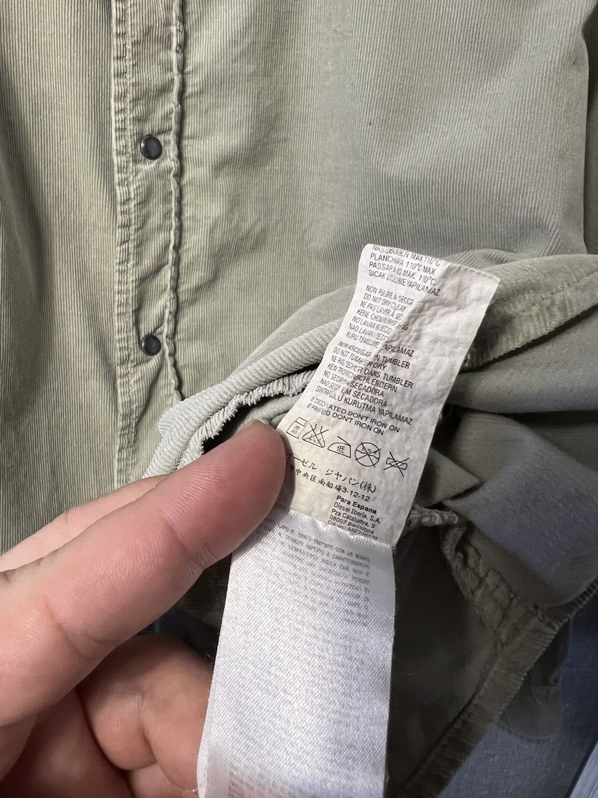 Diesel Vintage Diesel Corduroy Button Up Long Sleeve Shirt Big Logo Size US XL / EU 56 / 4 - 17 Thumbnail