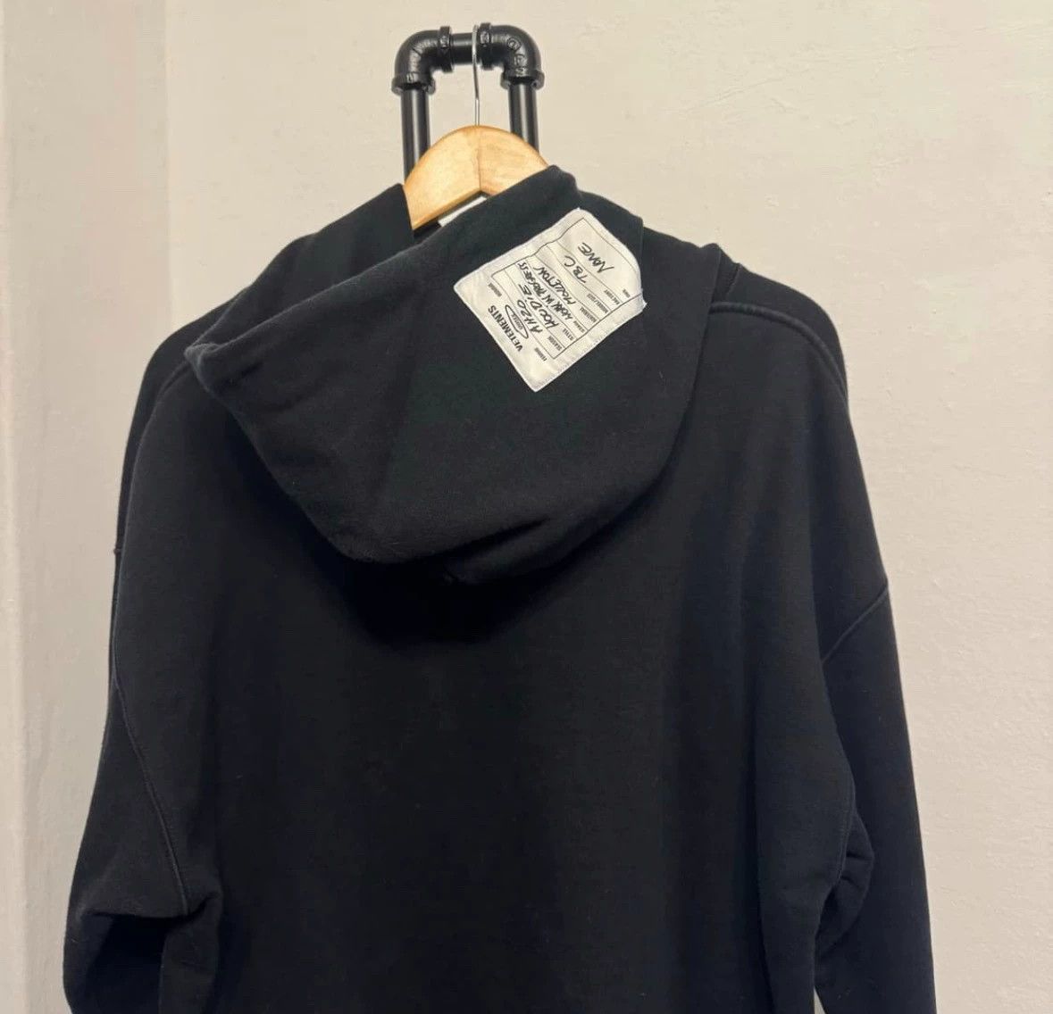 Vetements Vetements 19fw patch hoodie -DMC Size US M / EU 48-50 / 2 - 1 Thumbnail