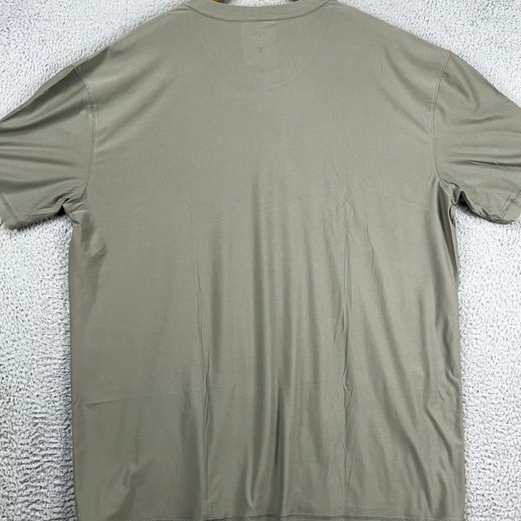 Vintage TRUE CLASSIC T-Shirt Mens 2XL Light Gray Short Sleeve Crewneck Moisture Wicking Stretch Tagless Logo Tee Size US XXL / EU 58 / 5 - 3 Thumbnail