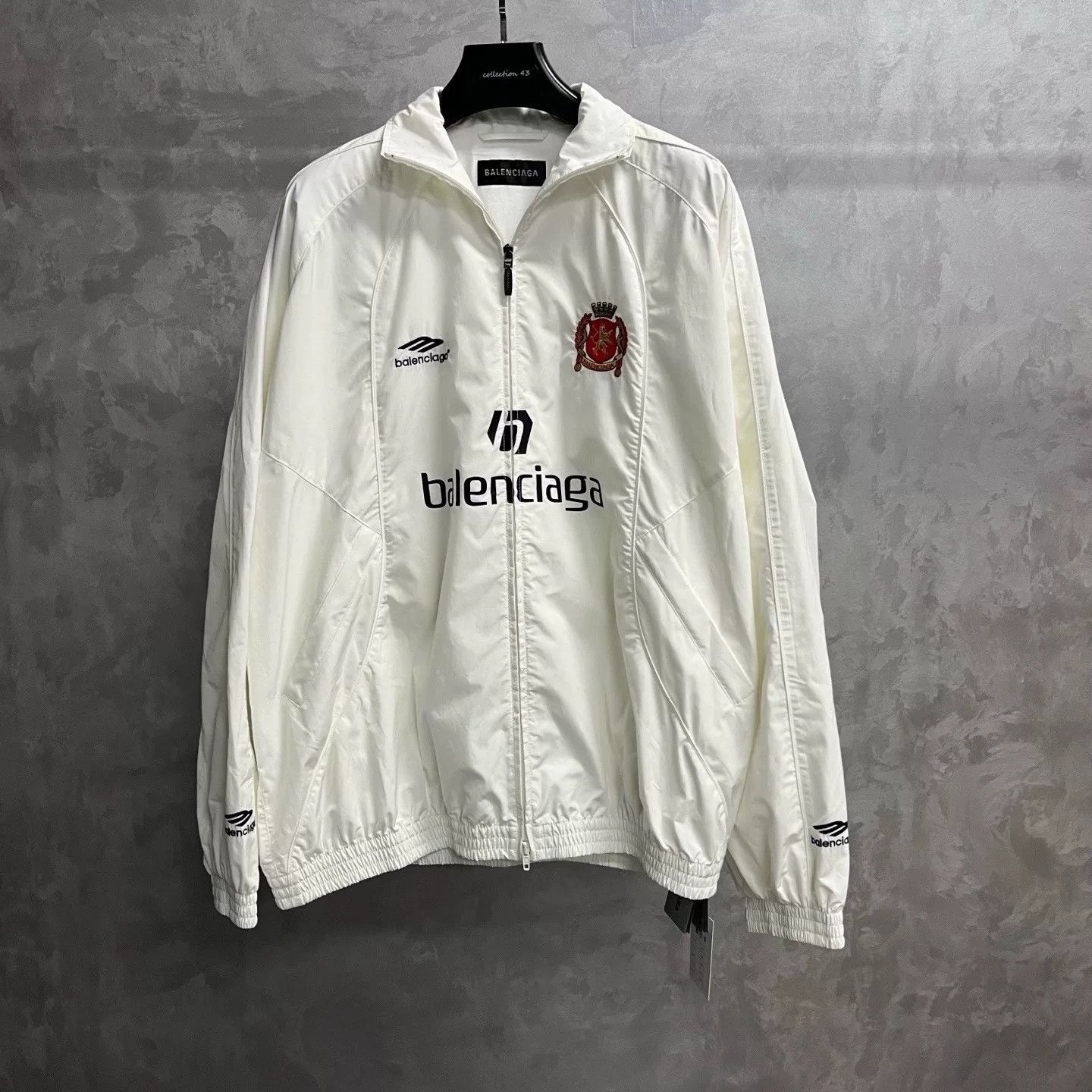 Balenciaga Balenciaga Printed White Light Jacket xs Men Size US XS / EU 42 / 0 - 1 Thumbnail