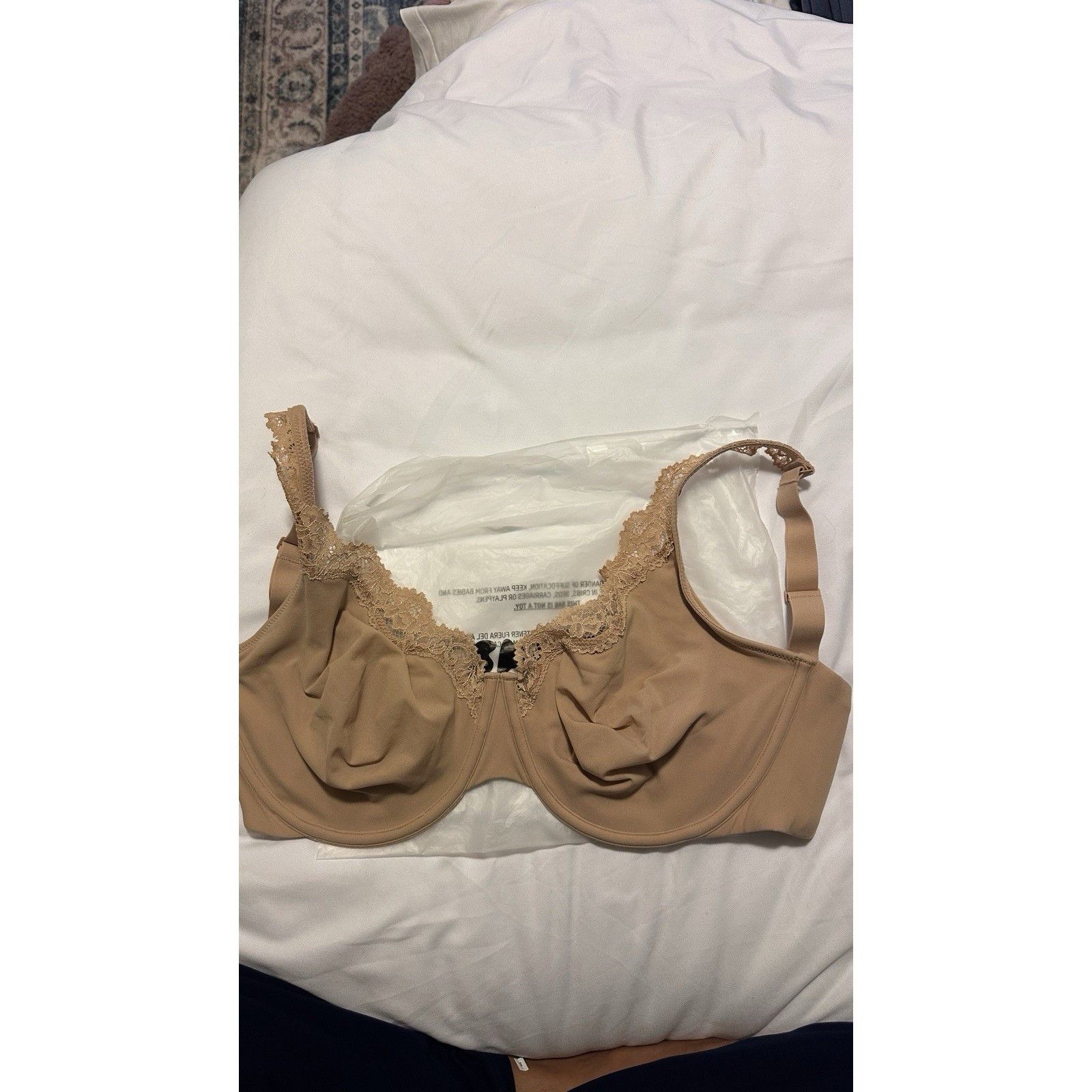 SKIMS NWT SKIMS FITS EVERYBODY UNLINED FULL COVERAGE BRA Size ONE SIZE - 1 Thumbnail