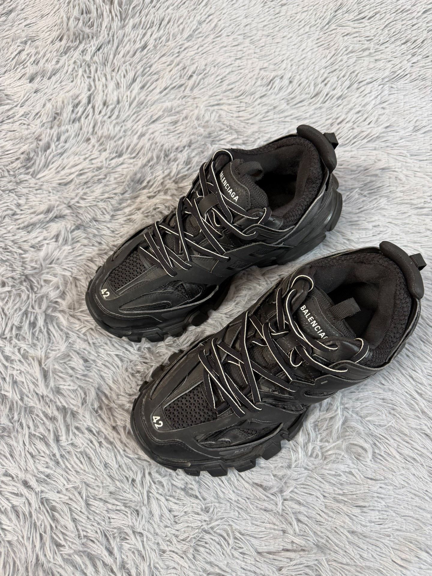 Balenciaga Balenciaga Black Lowtop Sneakers 43 Men Size US 10 / EU 43 - 1 Thumbnail