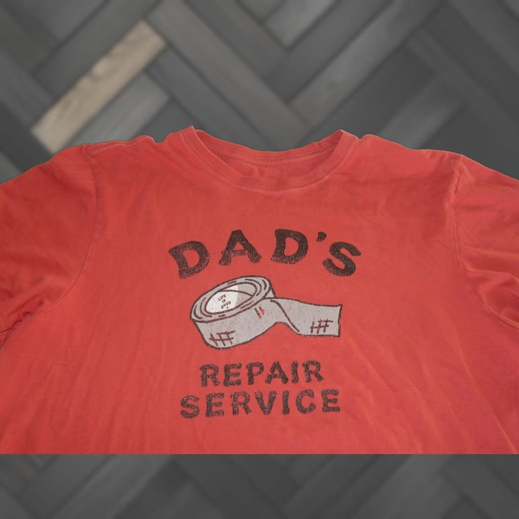 Life is Good LIFE IS GOOD Men's T-Shirt Size L Dad's Repair Service Graphic Print Short Sleeve Cotton Pink Size US L / EU 52-54 / 3 - 1 Thumbnail