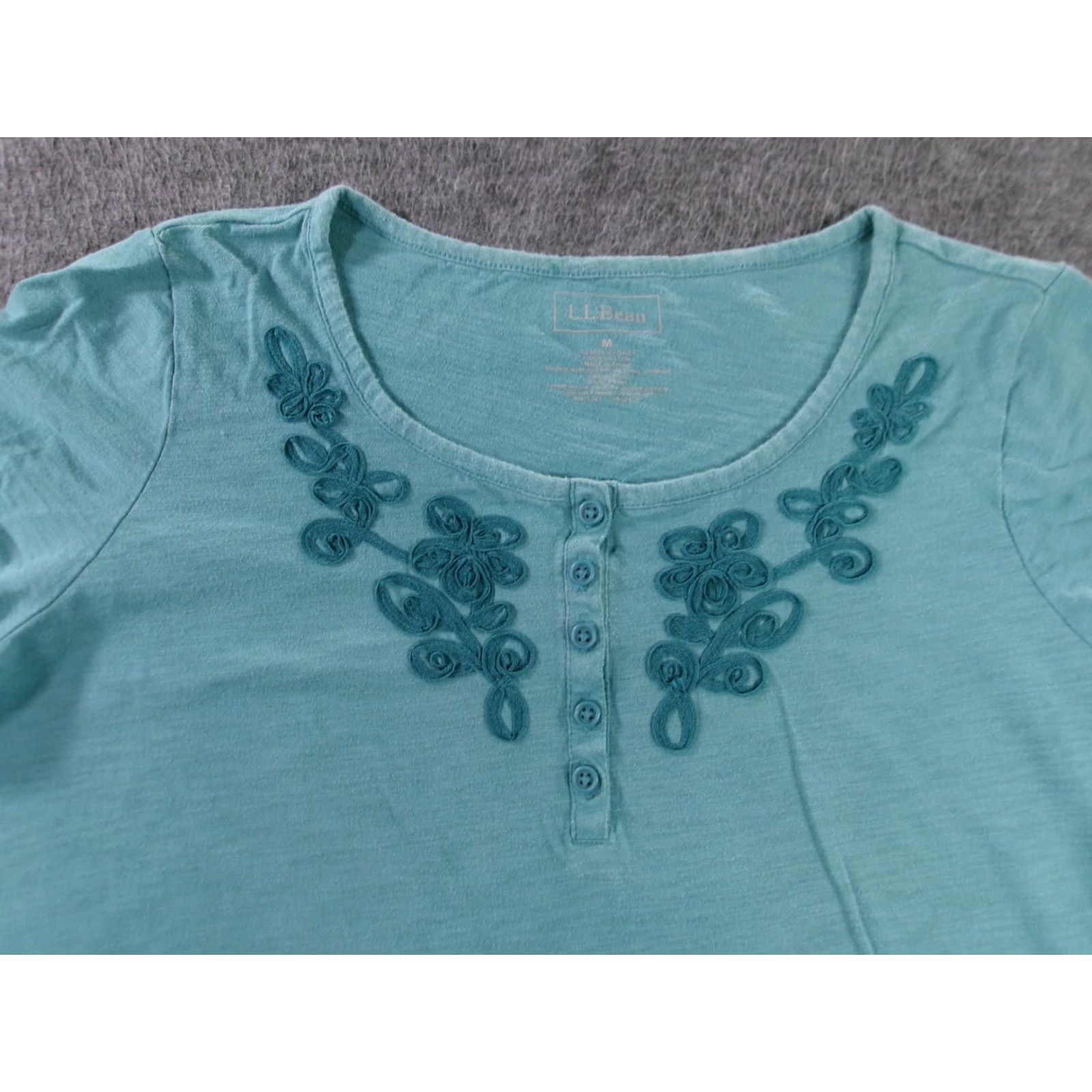 Vintage L.L. Bean Women’s Medium Blue Cap Sleeve Embroidered Popover Blouse - Classic Casual Outdoor Size M / US 6-8 / IT 42-44 - 2 Thumbnail